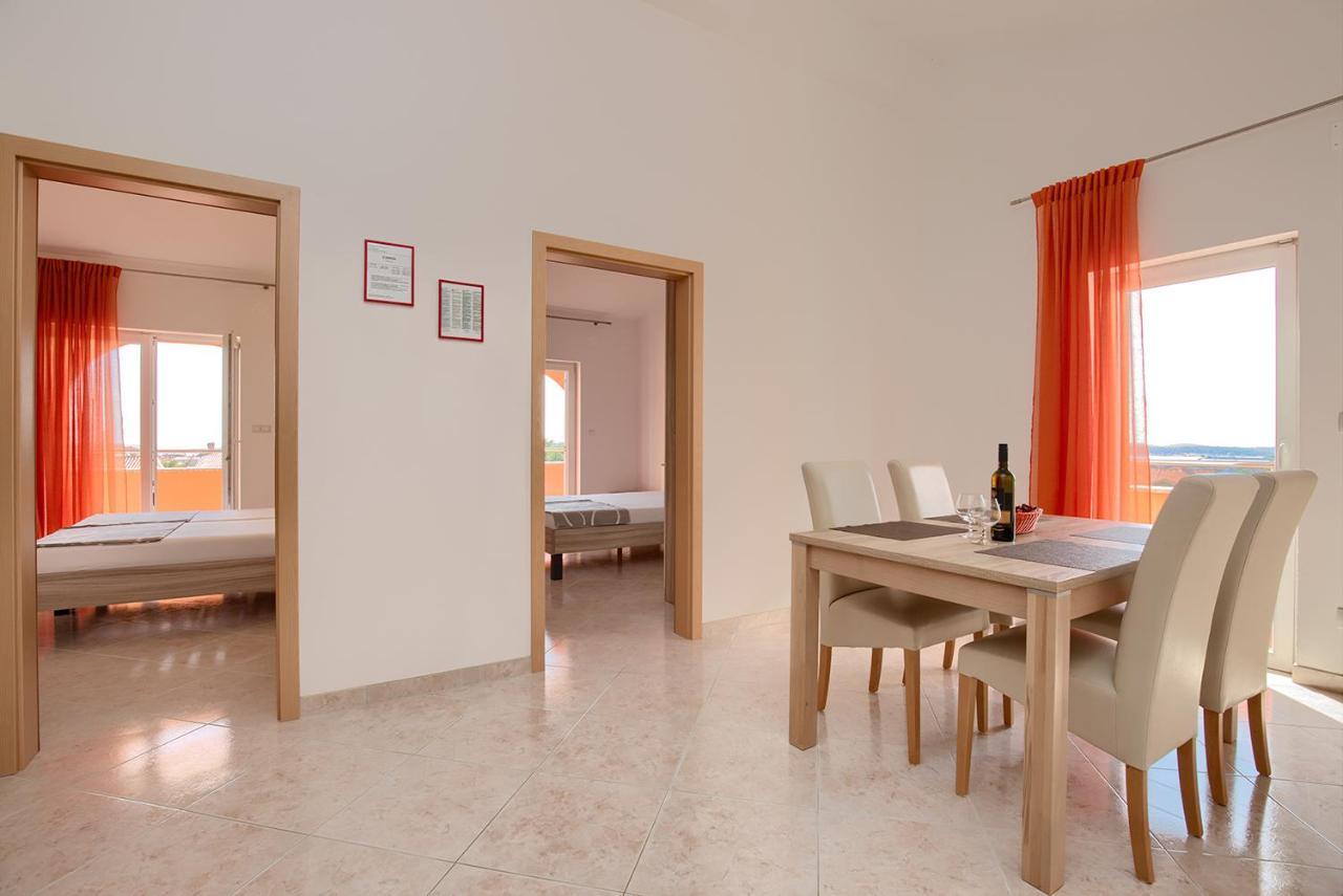 Apartments Orange Медулин Екстер'єр фото