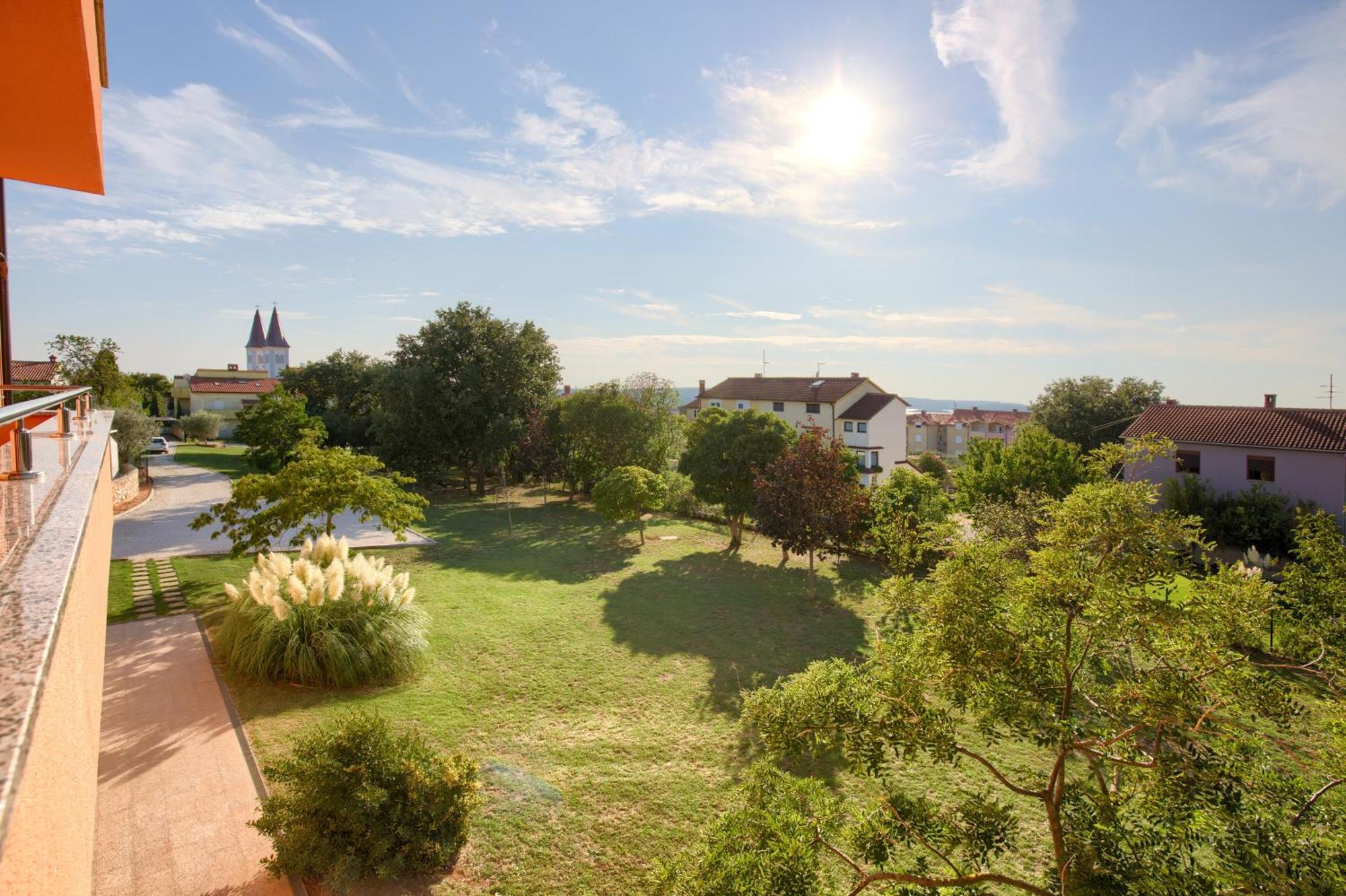 Apartments Orange Медулин Екстер'єр фото