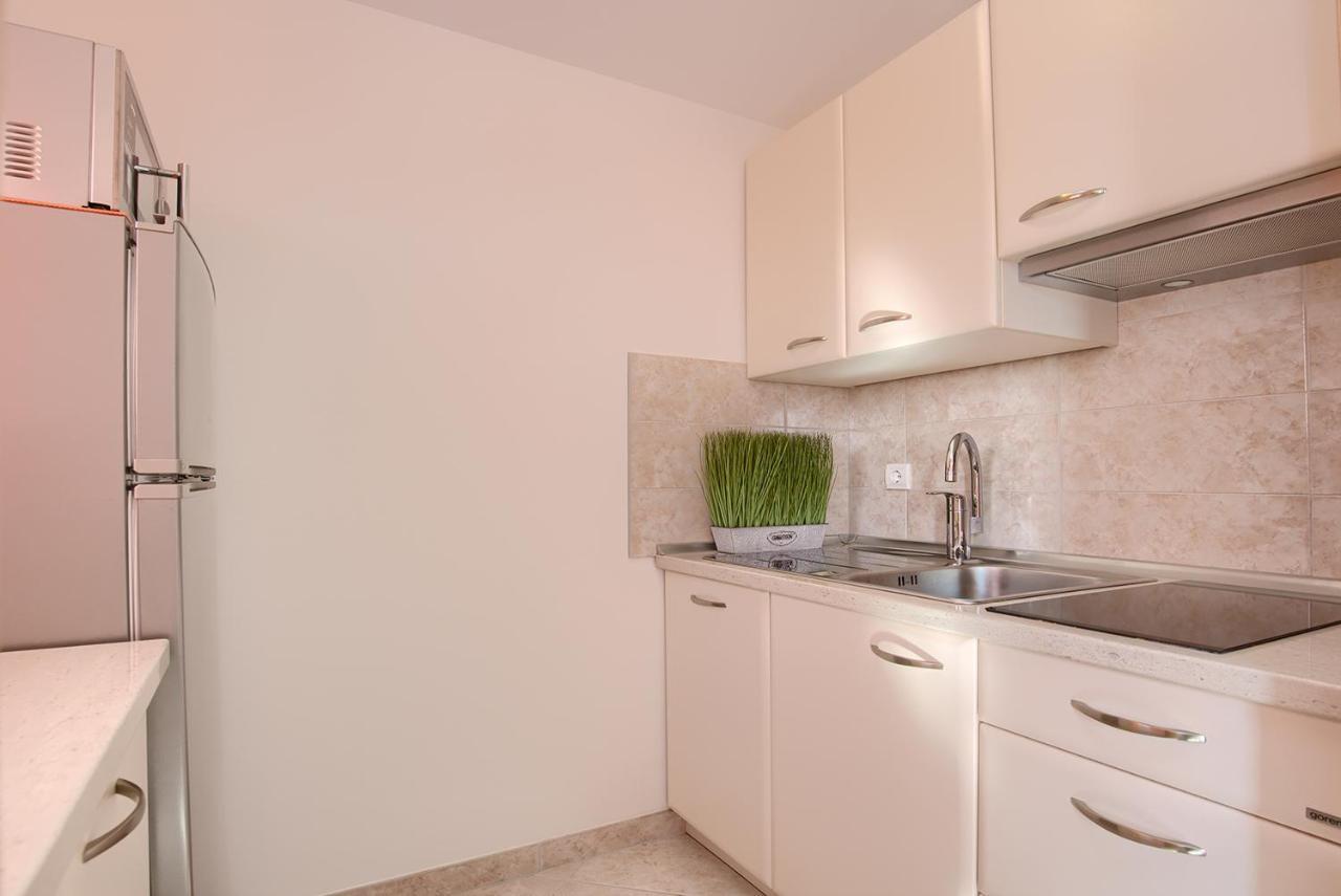 Apartments Orange Медулин Екстер'єр фото