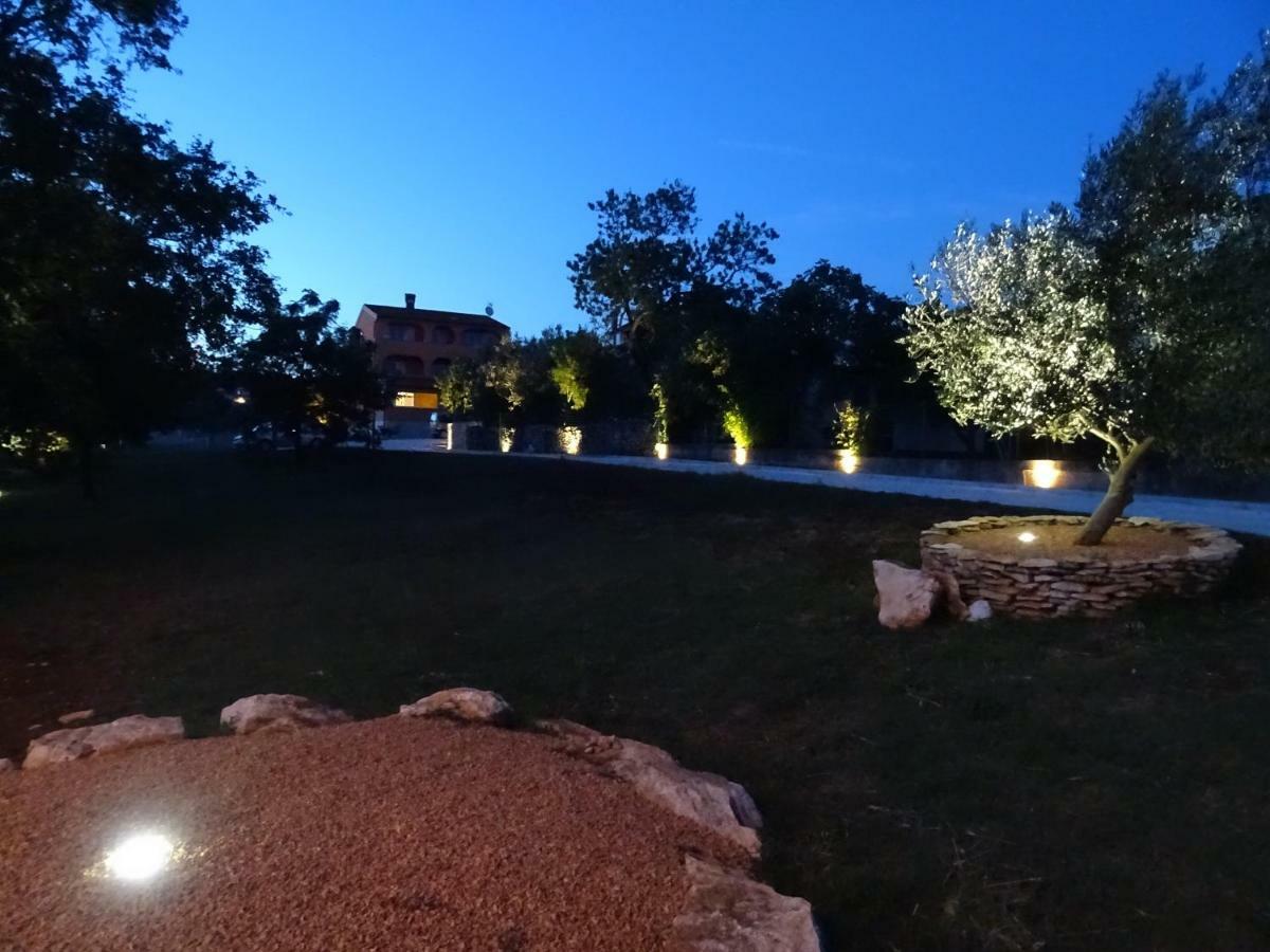 Apartments Orange Медулин Екстер'єр фото